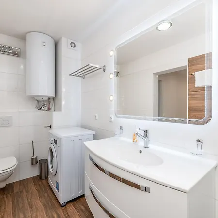 דירה Stodergarden - By Mynests גרובמינג